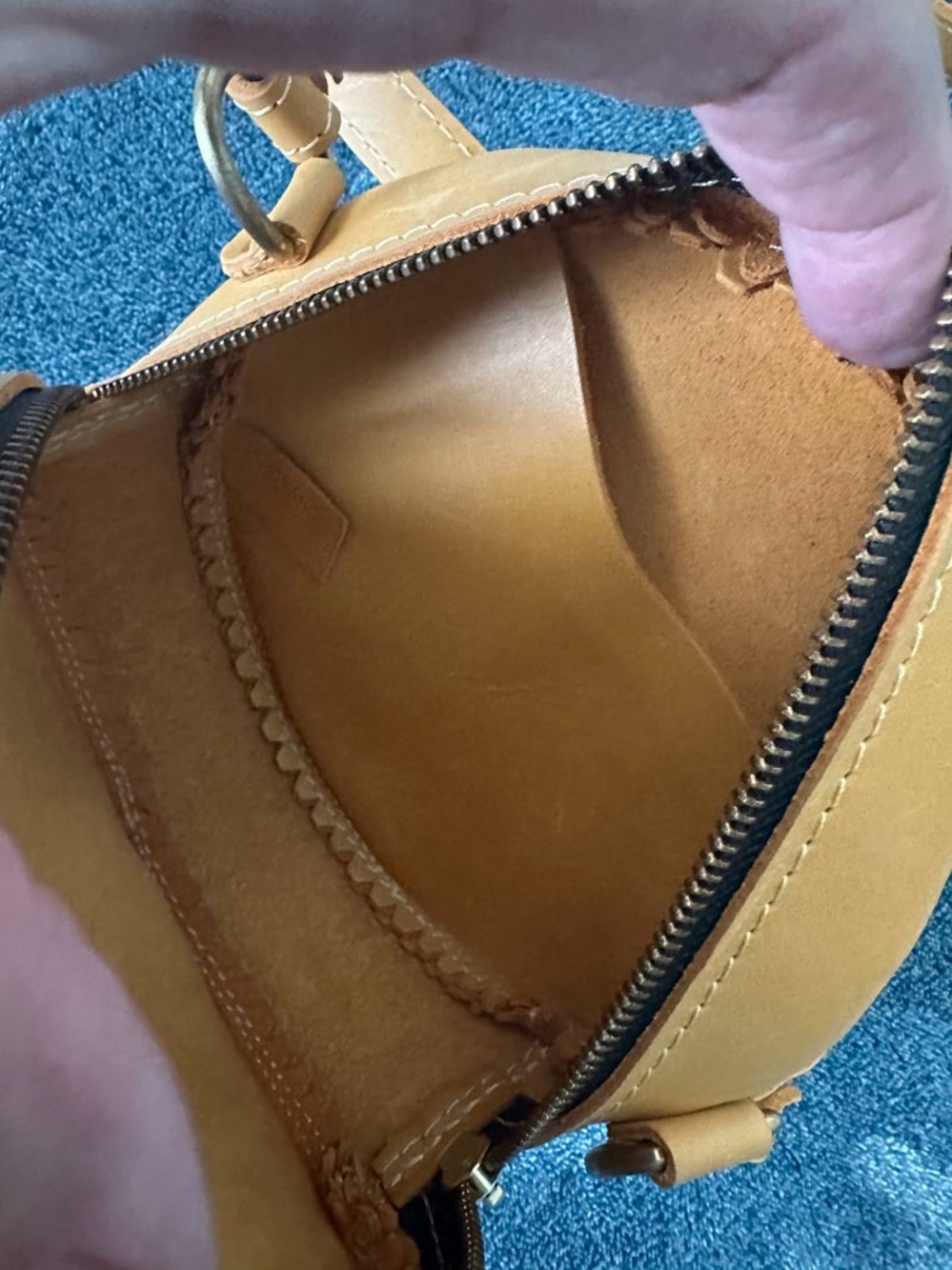 Portland Leather EUC Sunflower Round Crossbody - Picture 4 of 12
